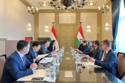 Венгрия и Казахстан намерены сотрудничать по нефтегазохимии